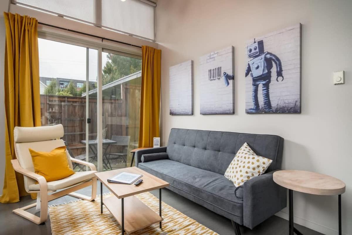 #stayinmydistrict Buckman Bright Spacious Townhome Holiday home *