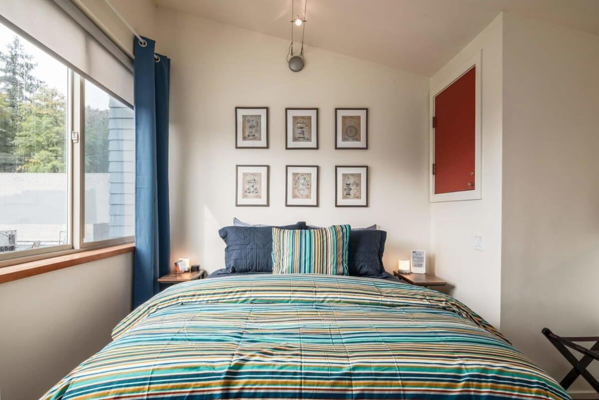 #stayinmydistrict Buckman Bright Spacious Townhome Holiday home