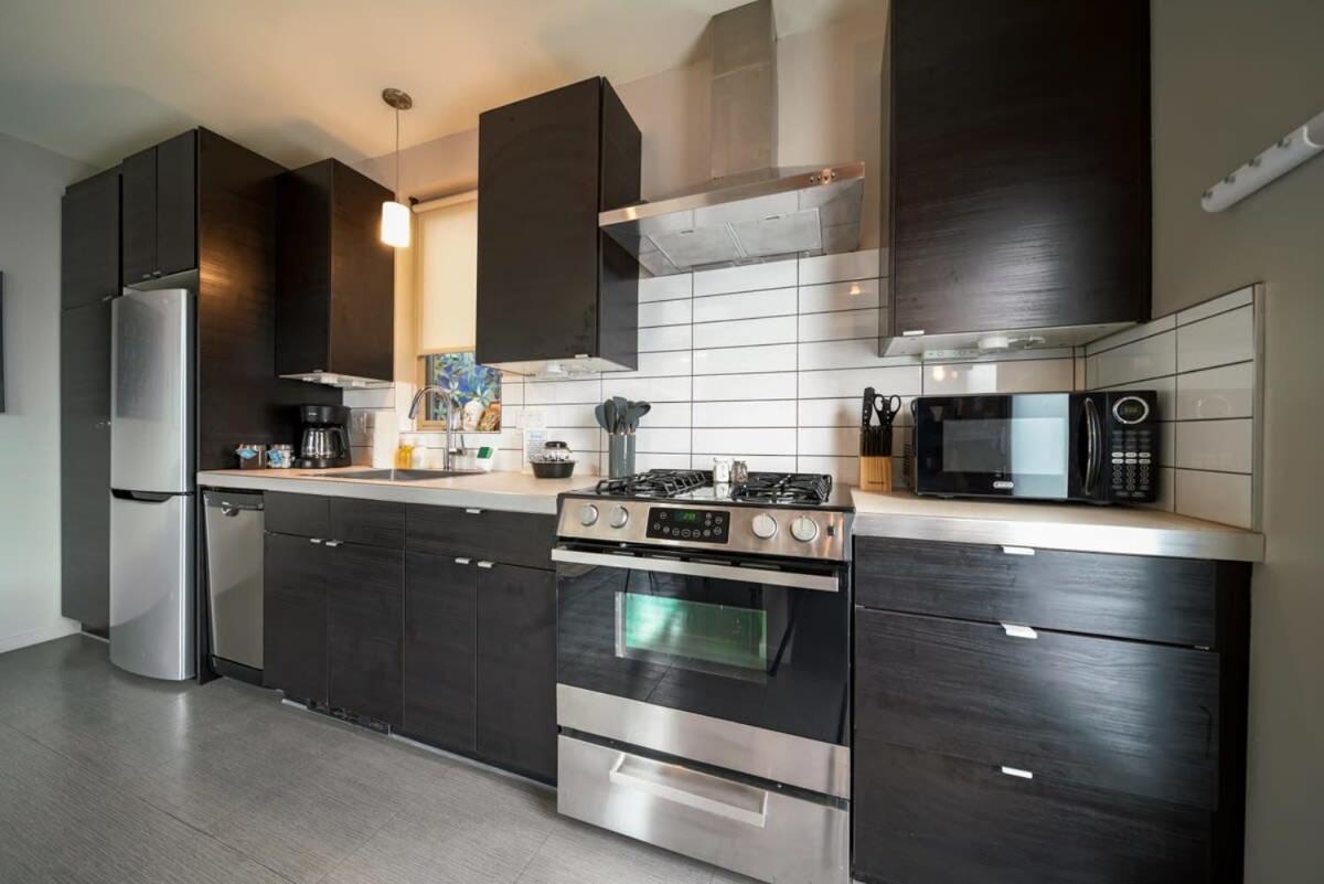 Holiday home #stayinmydistrict Buckman Bright Spacious Townhome *