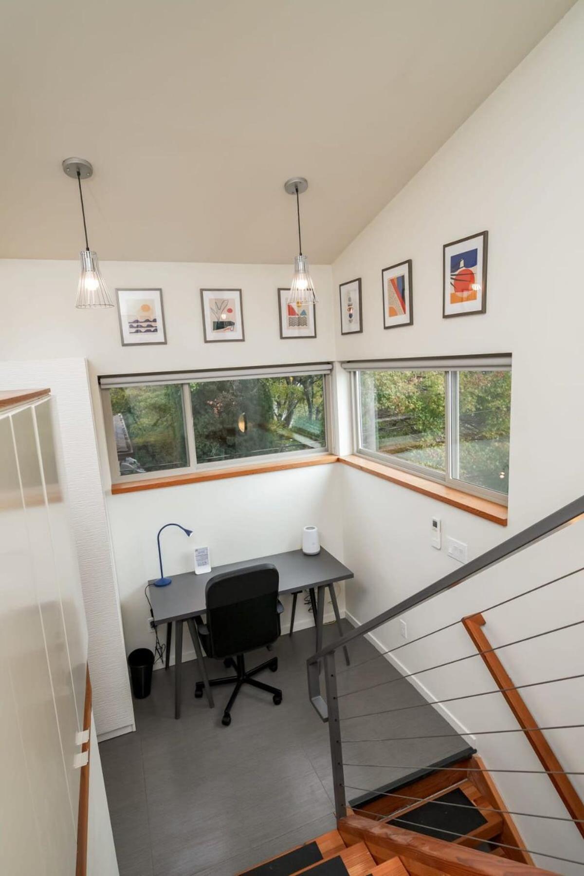 #stayinmydistrict Buckman Bright Spacious Townhome *